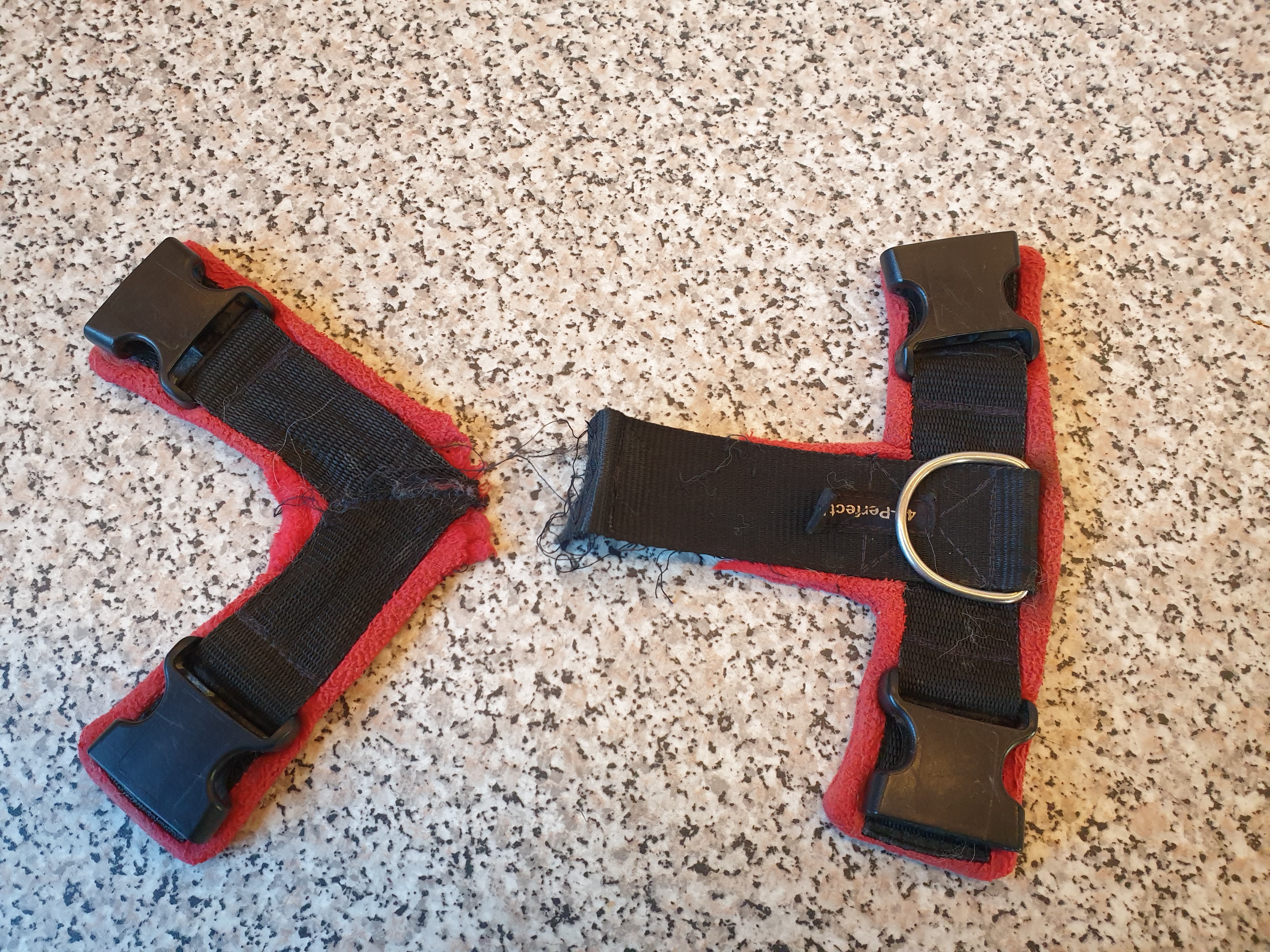 Do NOT buy a Perfect Fit harness if your dog is over 20kg or ever pulls! 