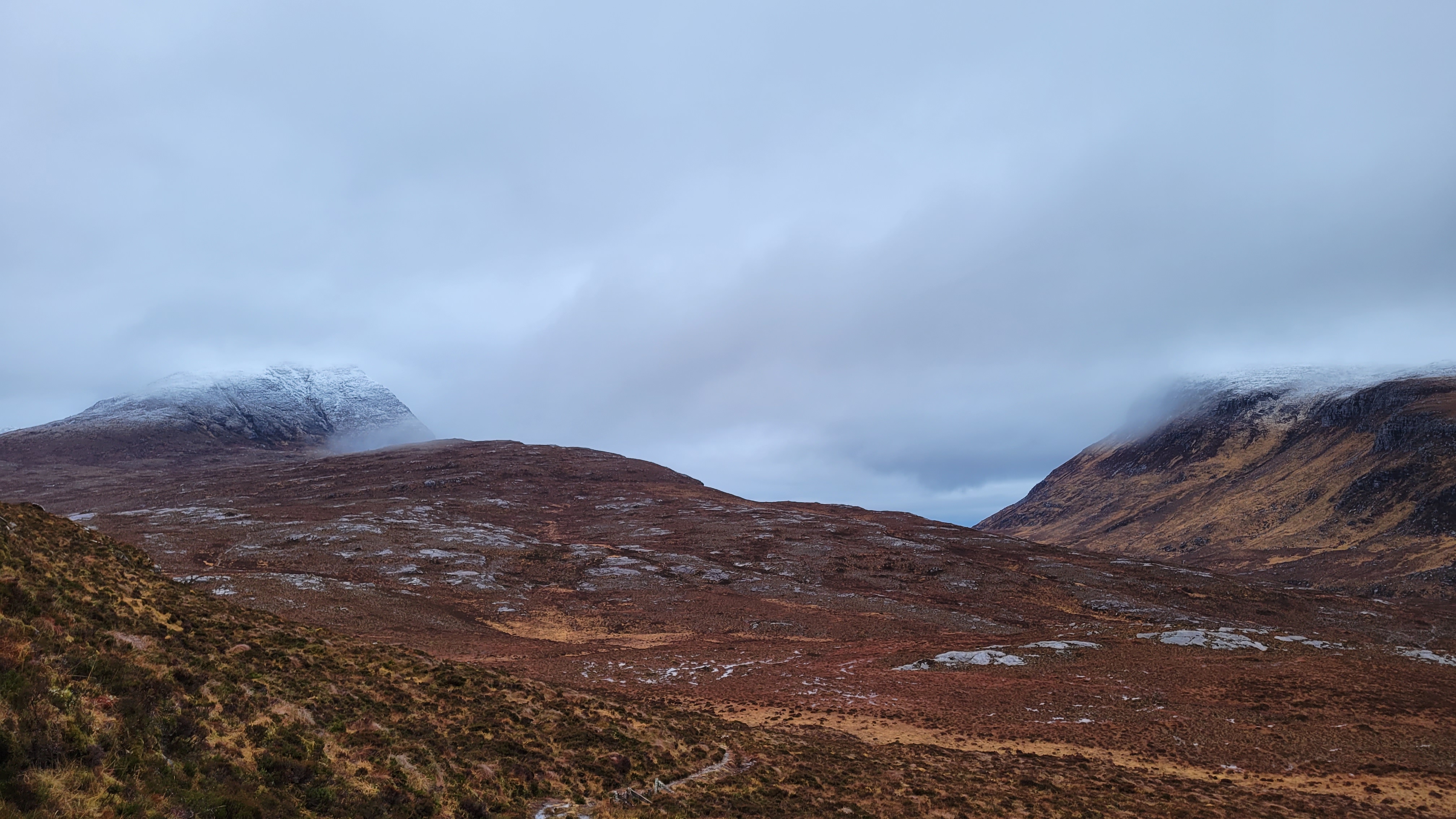Hills from path in Knockan Crag